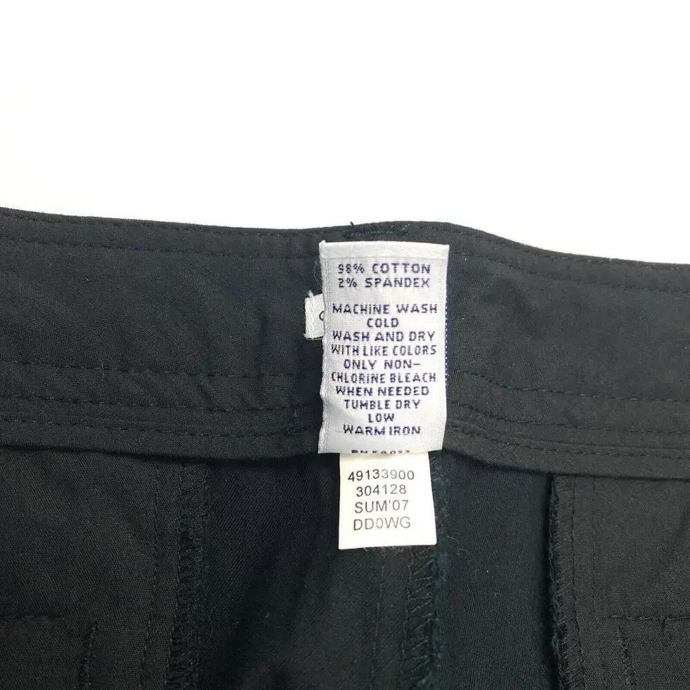 Gap Cuffed Bermuda Women's size 14 Black Chino Shorts - Picture 4 of 4